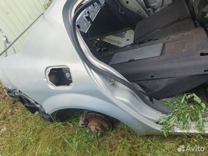 Крыло заднее правое левое Renault megane 2 седан