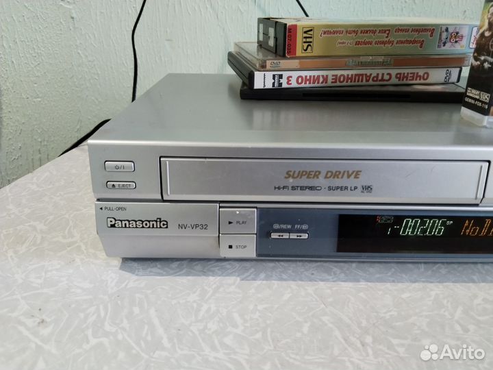 Абсолютно рабочий VHS/DVD Рanasonic NV-VP32,пульт