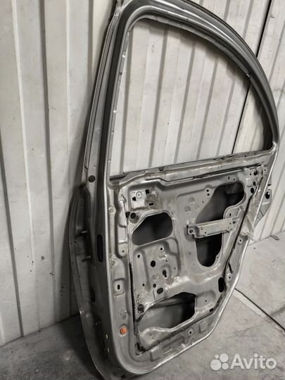 Дверь задняя правая Nissan Bluebird Sylphy