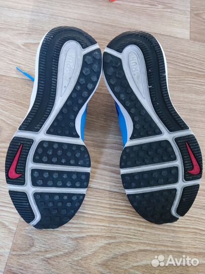 Кроссовки nike 37