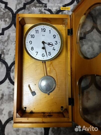 Часы настенные с маятником СССР
