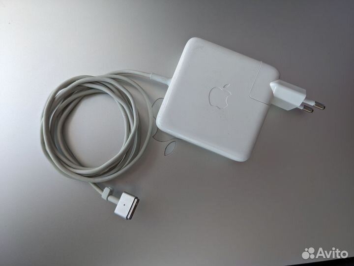 Блок питания оригинал,как новый MacBook MagSafe 2