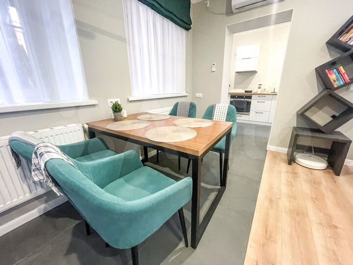 4-к. квартира, 90 м², 1/2 эт.