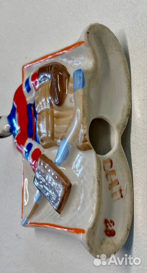 Статуэтка вратарь хоккей фарфор