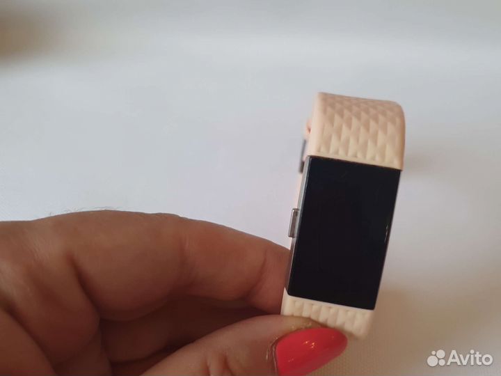 Умные часы Fitbit Charge 2