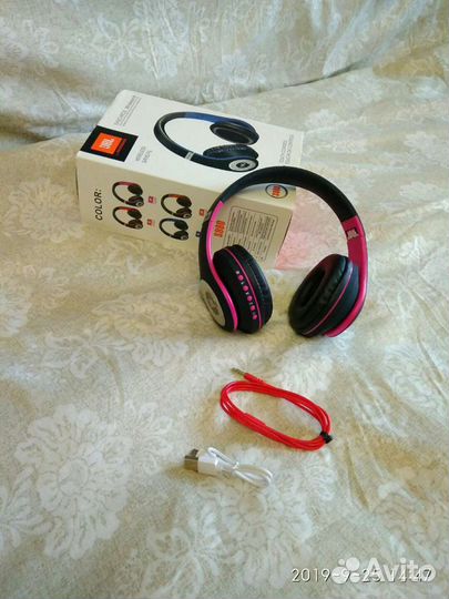 Беспроводные наушники jbl