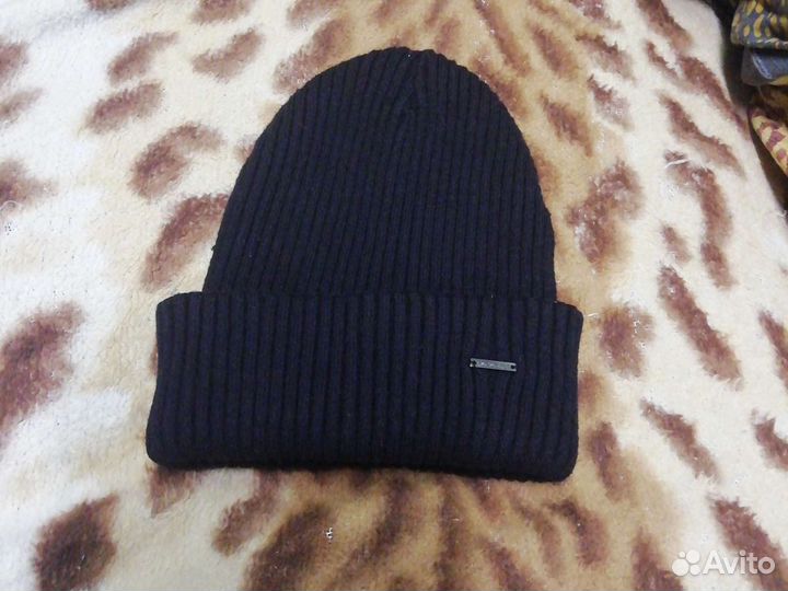 Женская шапка