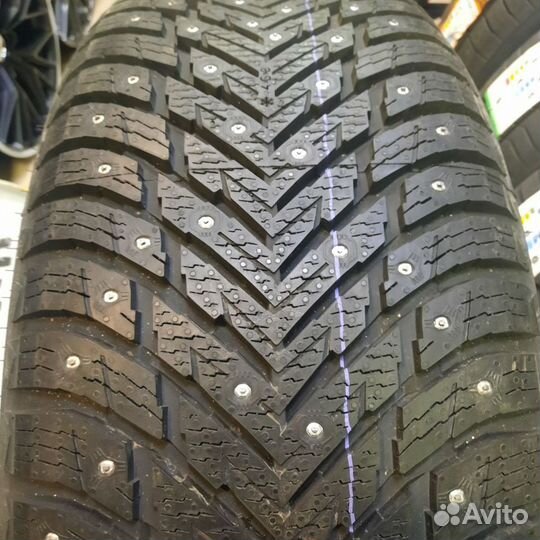 Nokian Tyres Hakkapeliitta 10p SUV 275/55 R20 117T