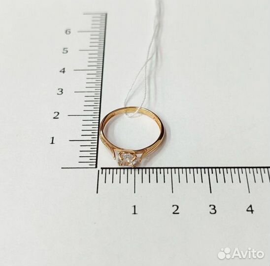 Золотое кольцо с камнем 16,5р