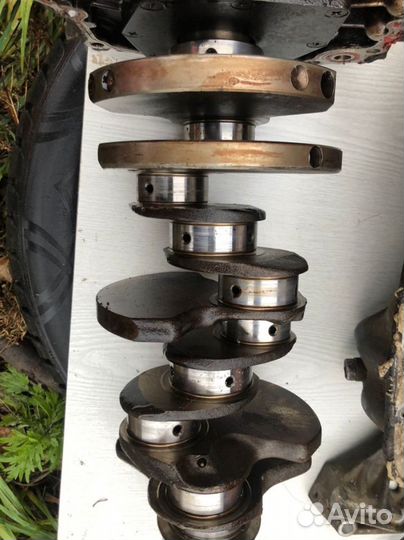 Коленовал Мазда 626 или форд пробе2