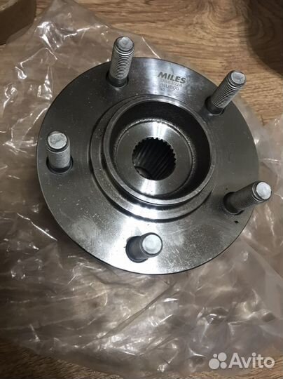 Ступица заднего колеса Mitsubishi Lanser 10