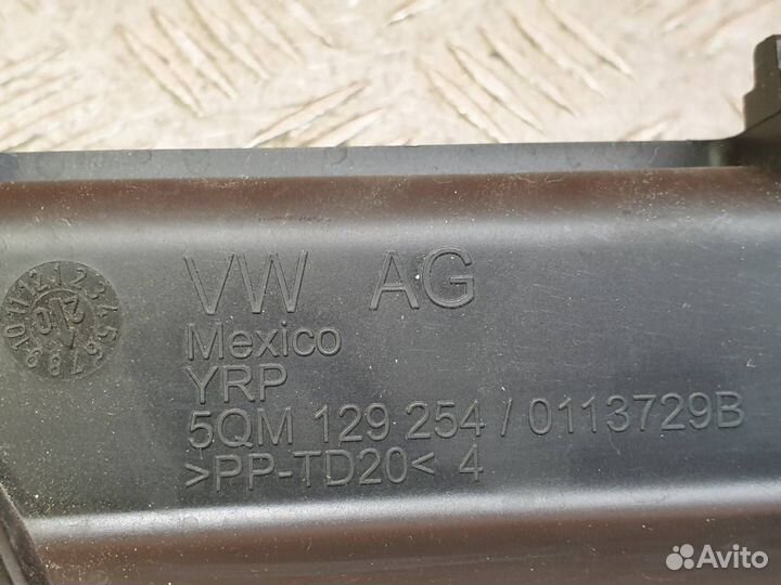 Воздуховод радиатора верхний Volkswagen Jetta 7