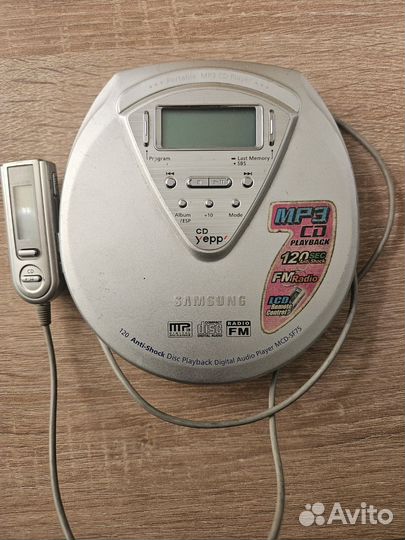 CD плеер Samsung MCD-SF75