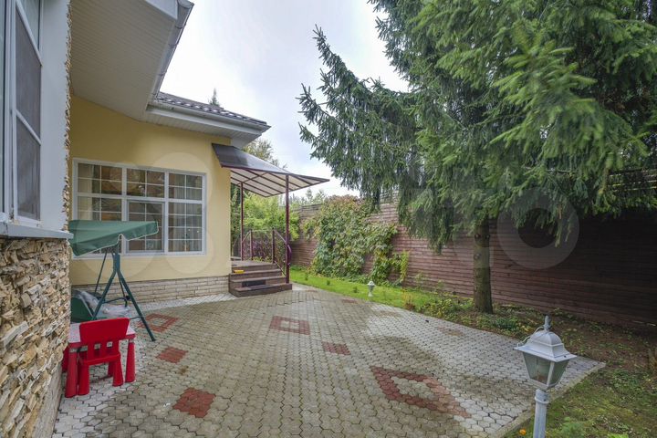 Дом 447 м² на участке 16 сот.