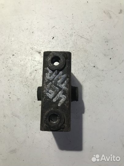 Опора двигателя передняя Chery Tiggo T11