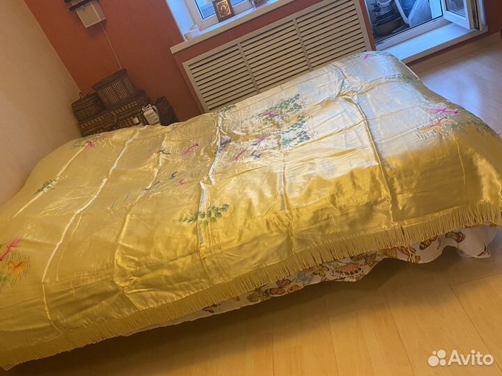 Китайское атласное покрывало 165*214