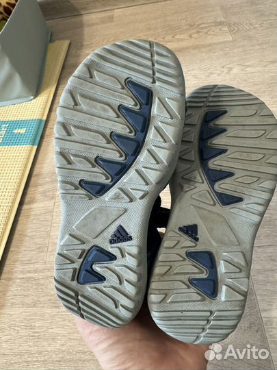 Сандали adidas