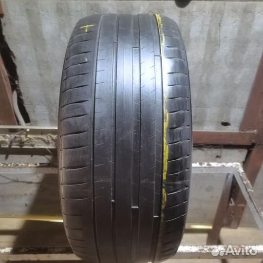 Michelin Pilot Sport 4 255/45 R18