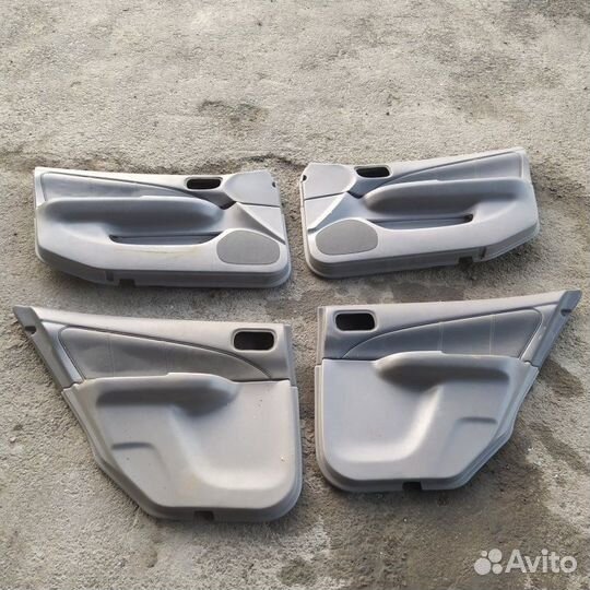 Обшивка боковой двери задняя Nissan Sanny седан