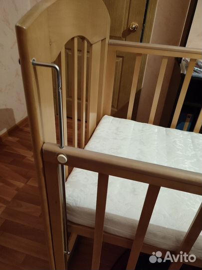 Детская кроватка