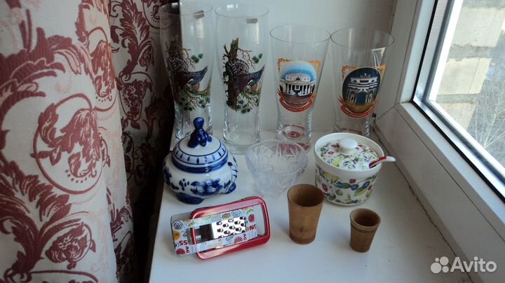 Бокалы, сахарница, вазочка - стекло, дерево