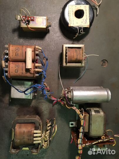 Трансформаторы и двигатели от магнитофонов