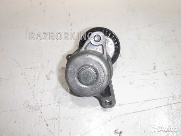 Натяжитель ремня Мерседес