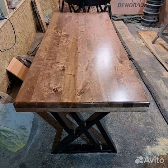 Стол в стиле лофт