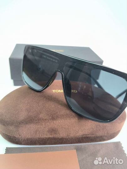 Солнцезащитные очки Tom Ford