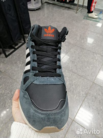 Мужские зимние кроссовки Adidas. Размер 45