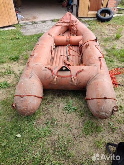 Плот спасательный надувной