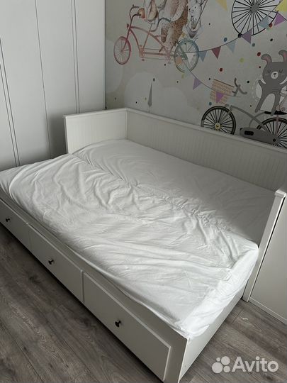 Кровать IKEA hemnes