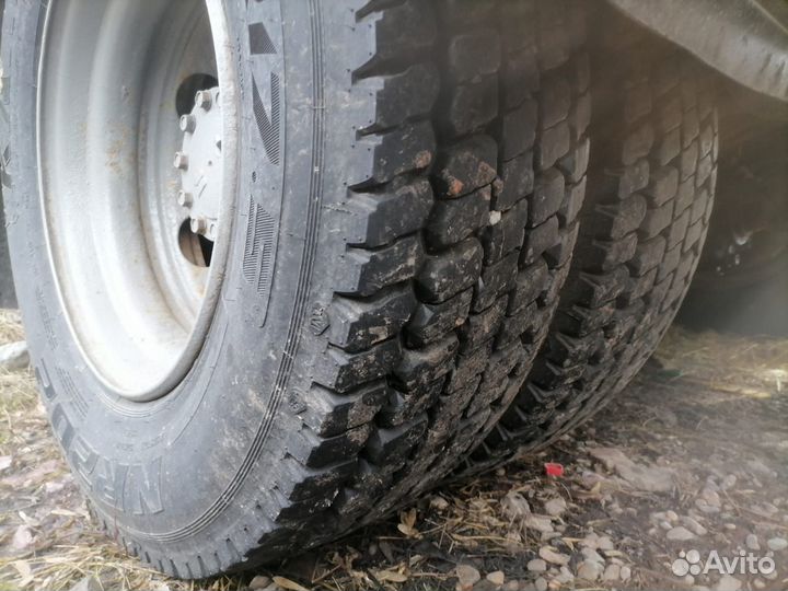 Isuzu Forward (F-Series), 1993