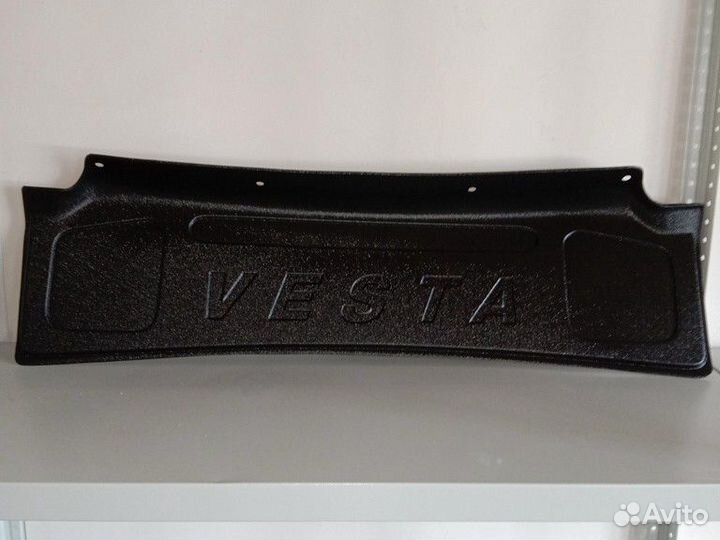 Обивка крышки багажника Веста