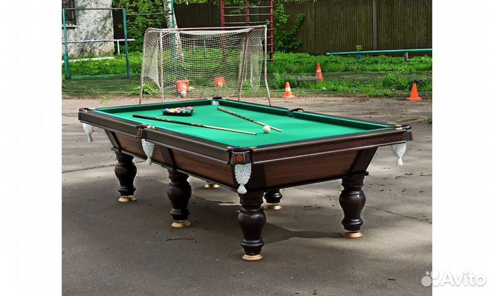 Бильярдный стол