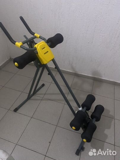 Тренажер для гиперэкстензии