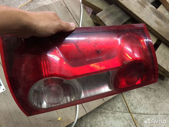 Задний стоп сигнал лада ларгус левый