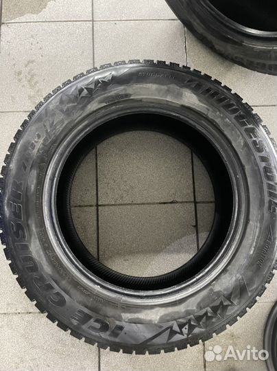 Bridgestone Ice Cruiser 7000 225/65 R17 106T