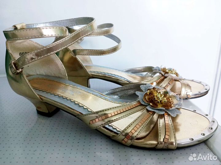 Босоножки р-р 36