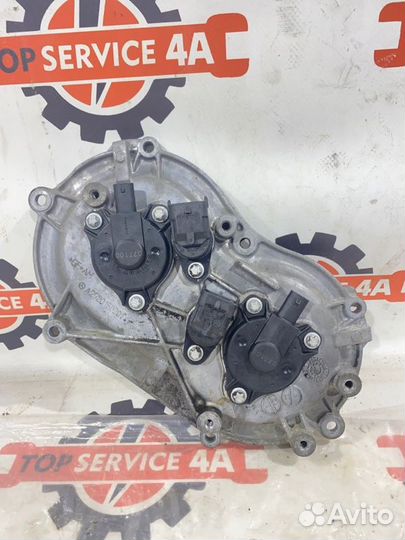 Крышка головки блока цилиндров левая Mercedes-Benz