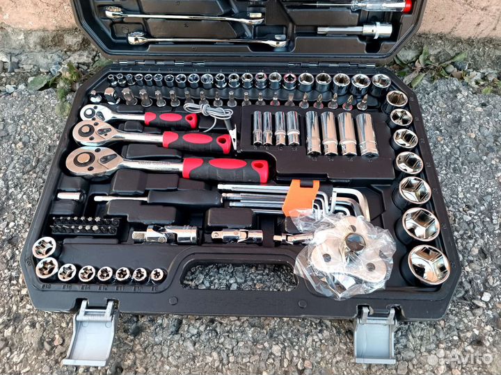 Набор инструментов 121 предмет