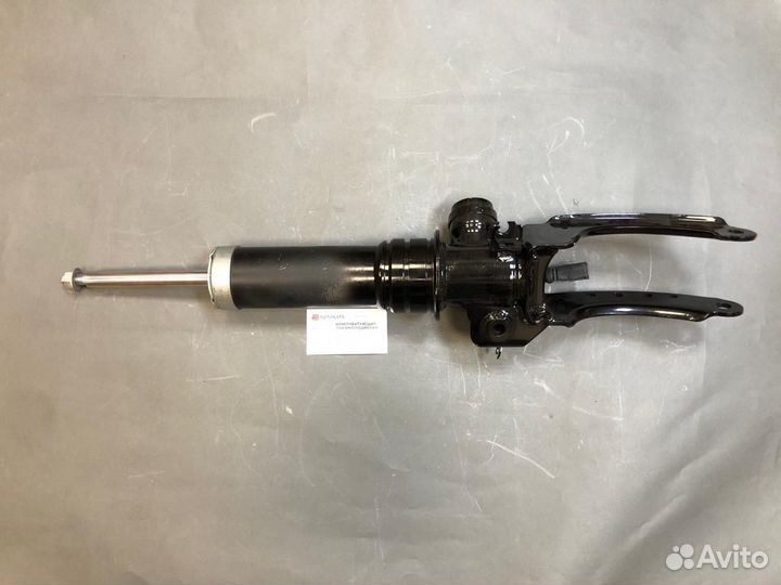 Амортизатор левый на ауди q7 передний новый