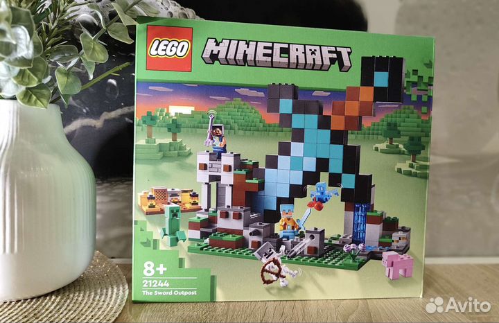 Конструктор lego Minecraft 21244