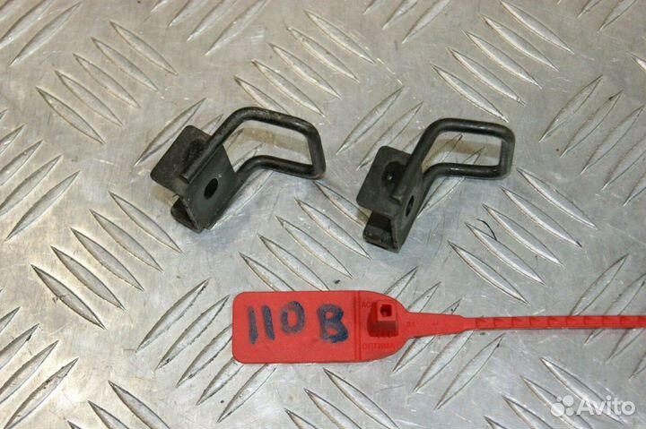 Крючок Kawasaki ZZR400-2