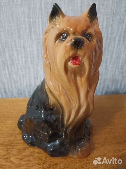 Копилки и статуэтки