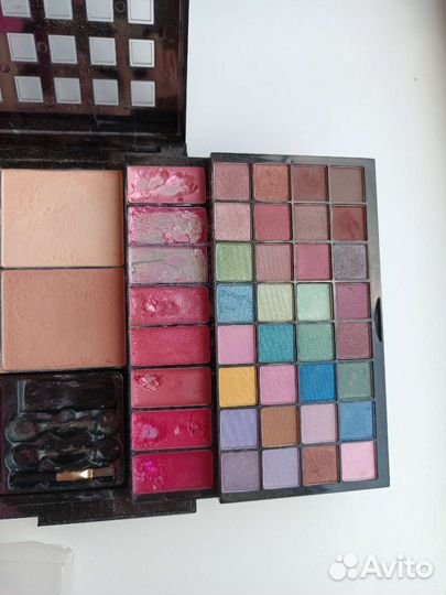 Палитра теней Летуаль