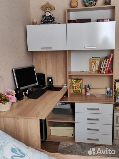 Компьютерный стол угловой