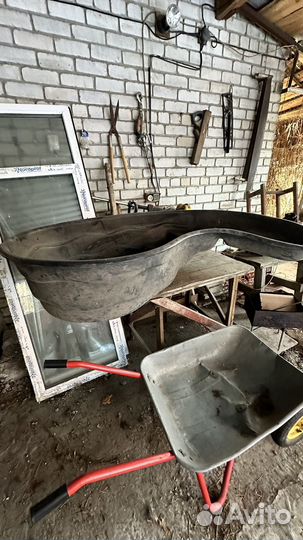 Декоративный пруд