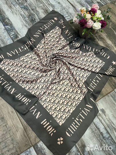 Шелковый платок Dior серый с розовым
