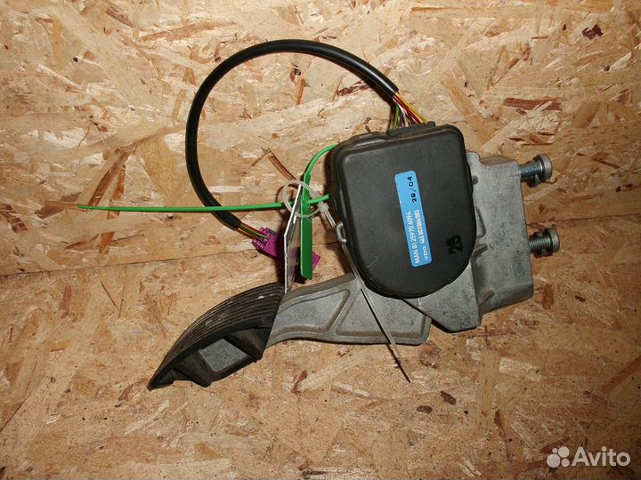 Педаль газа MAN 81259706100